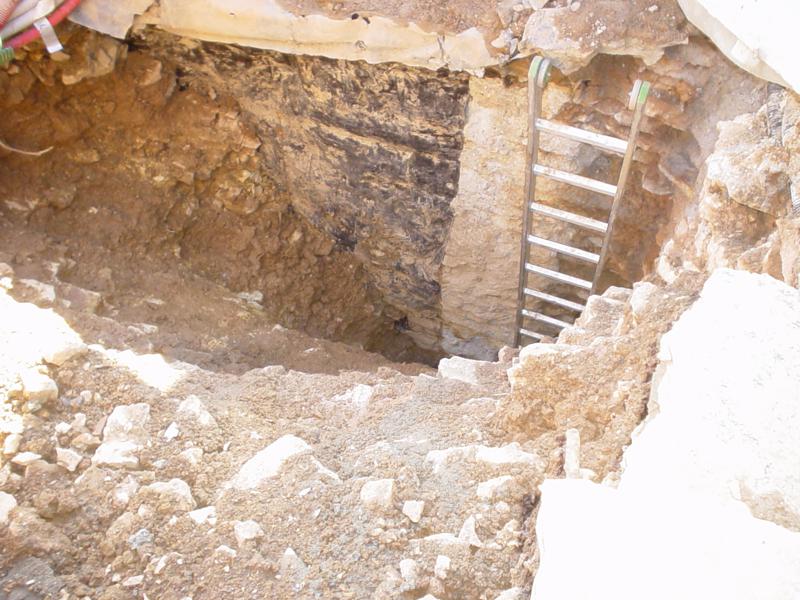24C - Accostamento di di nuova e vecchia struttura e manto impermeabile di pareti contro terra discontinuo e degradato